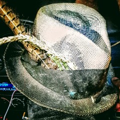 UnDer Hat Of MaX