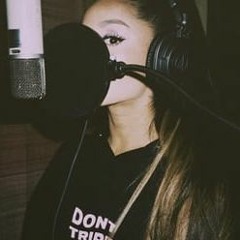 Esta Noche (feat. Ariana Grande)