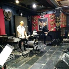 DEWA19 ft. Egha Latoya — Bukan Cinta Manusia Biasa