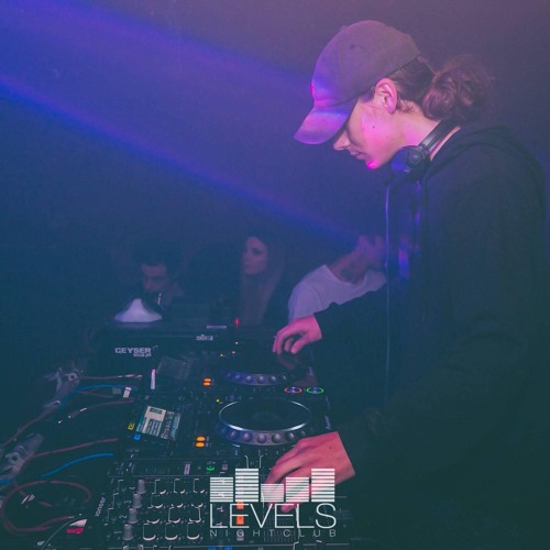 7K MIXTAPE (LIVE)