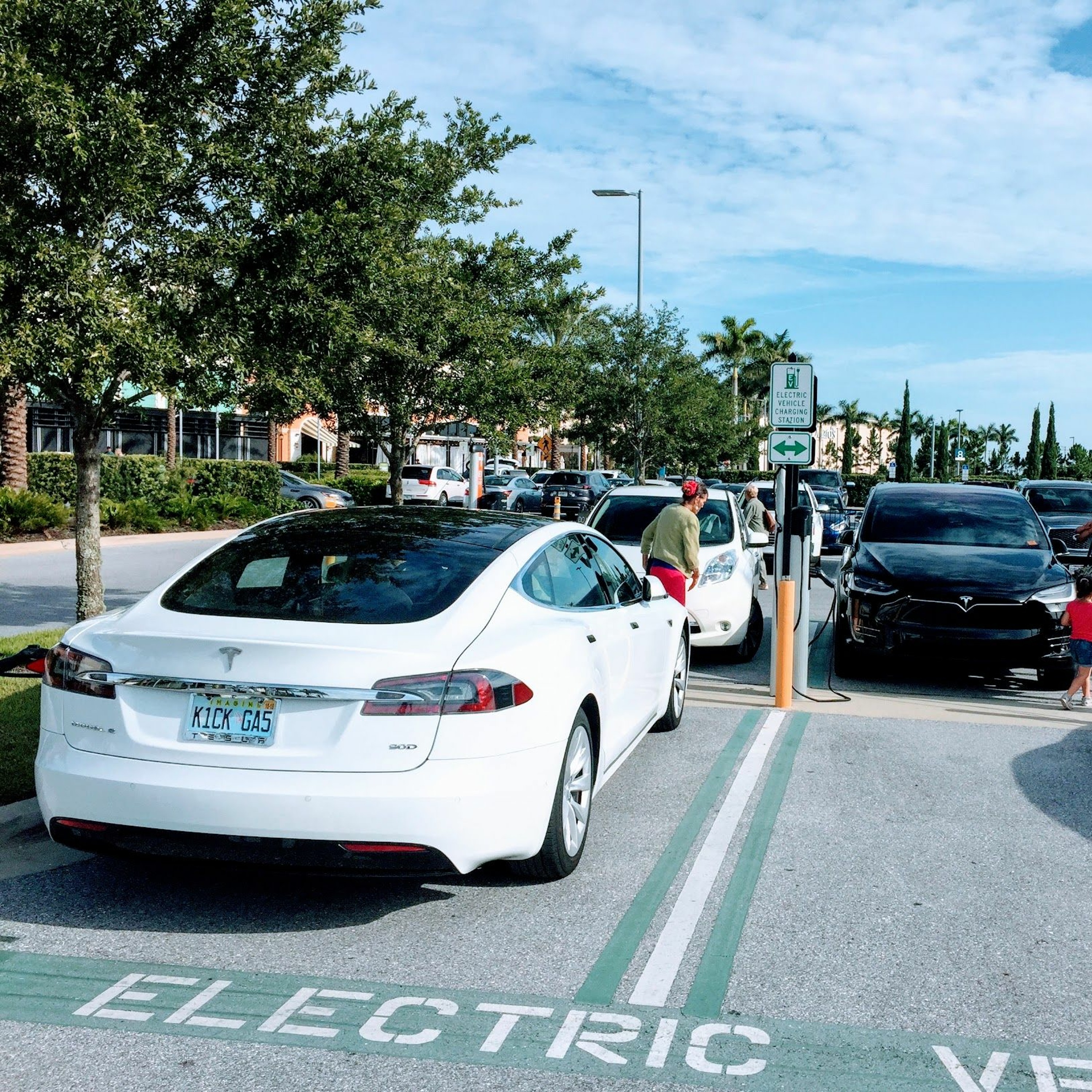 CleanTech Talk — EVs, Solar, Batteries, AI, Tesla