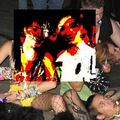 bist auf rave komplett zugedröhnt grad am scheisn un hörst das spielend