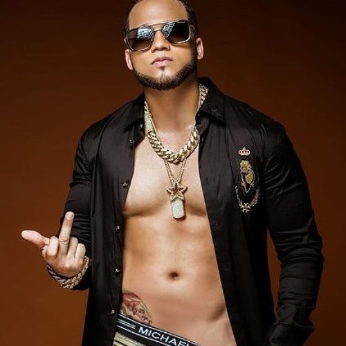 El Alfa El Jefe Sientate En Ese Deo By Urbanodecalle