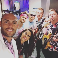 12 Sweet Dreams Dont Go LIVE