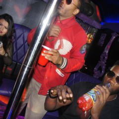 Show my ass at Studio