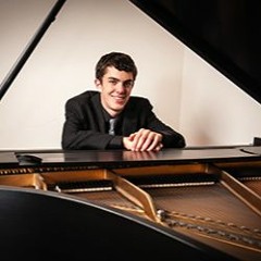 Piano virtuoso Jonathan Mattson performs a recital - Excerpts