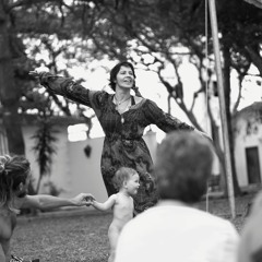 "Caboclinha da Aldeia" (Ivana Haira Haira)- Madhawa (Buzios Yoga Festival)