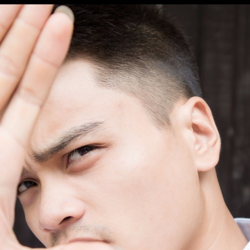 Đừng Ai Nhắc Về Cô Ấy