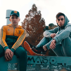 Mesita - Por Ahi (feat. Pekeño 77)