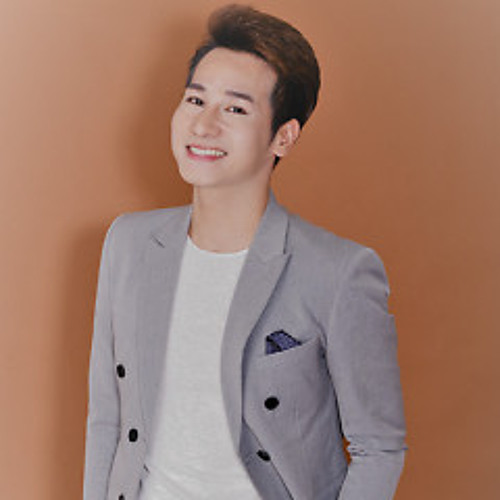 Giả Vờ Thương Anh Được Không
