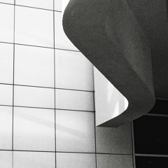 Sublingual sonic liminality