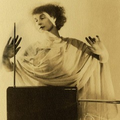 Suffering and Smiling - Multisofa