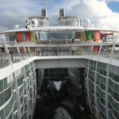 SYMPHONY OF THE SEAS : DANS LES COULISSES DU PLUS GRAND PAQUEBOT DU MONDE