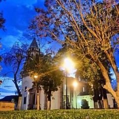 Le Hace Falta Un Beso Estudio Los Contrabandistas