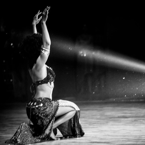 Aziza belly dance