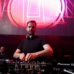 Paul Thomas Presents UV Radio 044