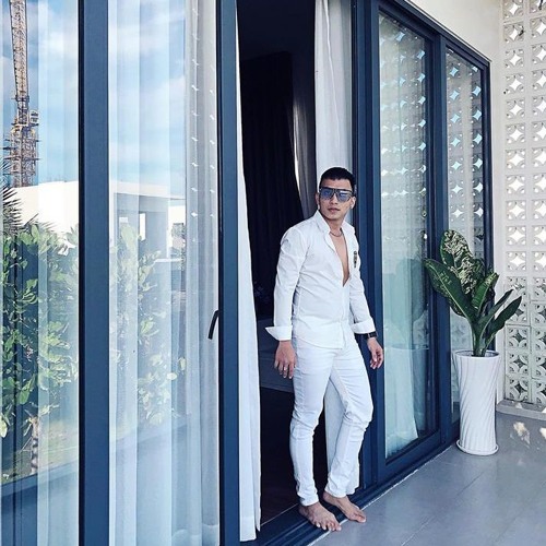 Còn Buồn Không Em