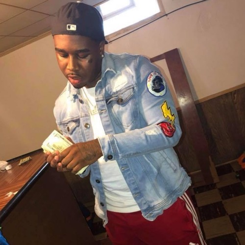 Kennie Lu - Smith N Wesson