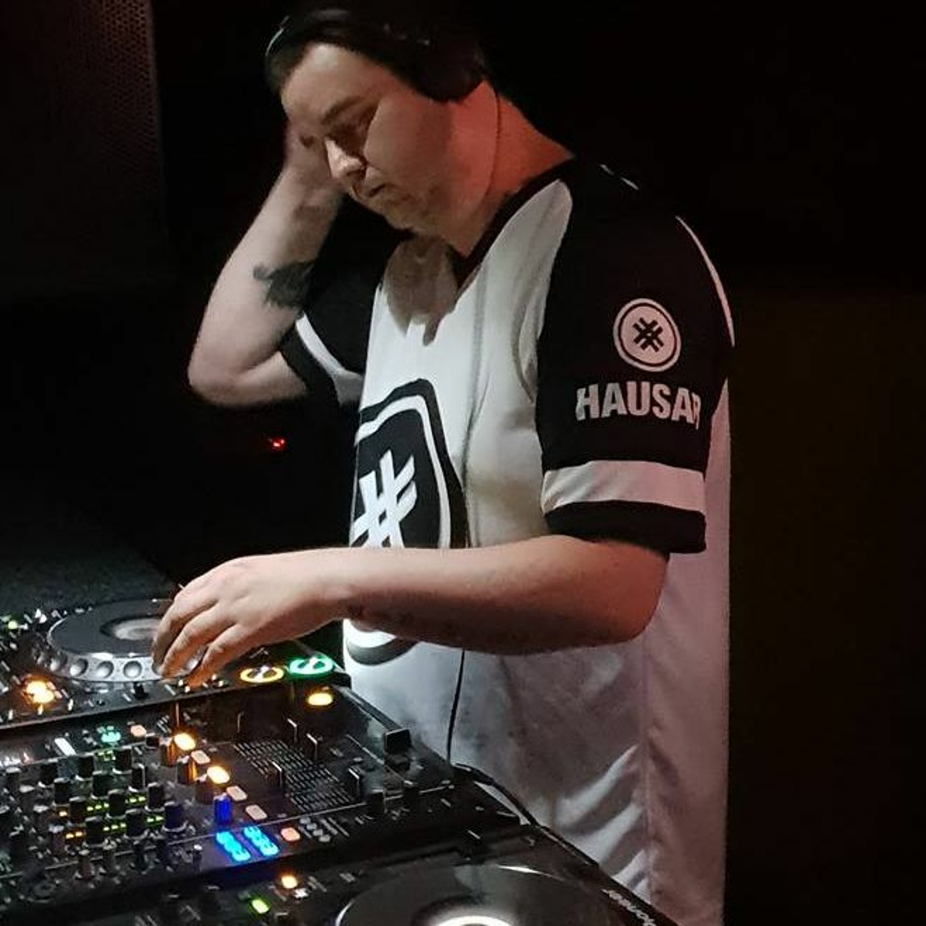 Hausar | KissFM Xtra | Untitled Returns From Czech Republic episode artwork