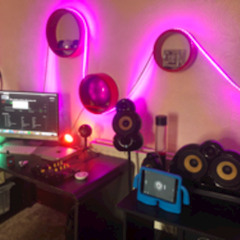 A Submitter Live From One Room Manifestation