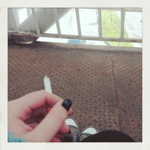 بغلم کن که جهان کوچک و غمگین نشود - حامد ابراهیم پور