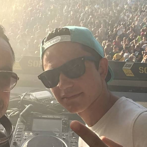 "Sonne Mond und Sterne 2018 Set Part One" Louis Garcia & Nik Garcia