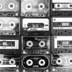 Cassette (Cuộn Băng Cassette Cũ)