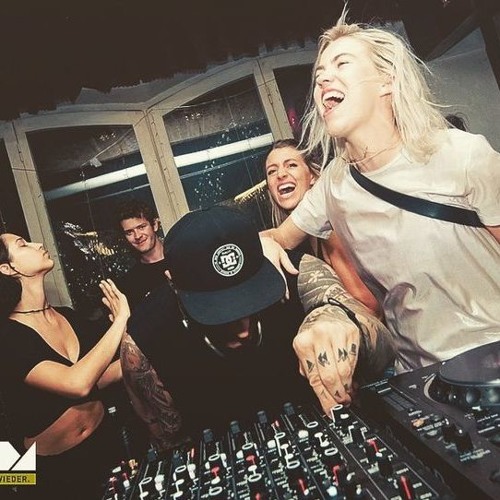 10 - See Dee - Recreation Of Mythsysizer From Dilla