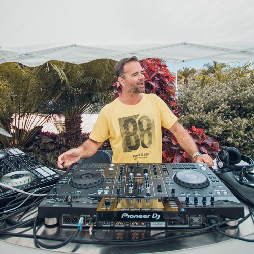 Mixtape #17 - Ed Mahon