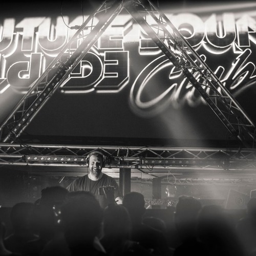 Paul Thomas Presents UV Radio 047