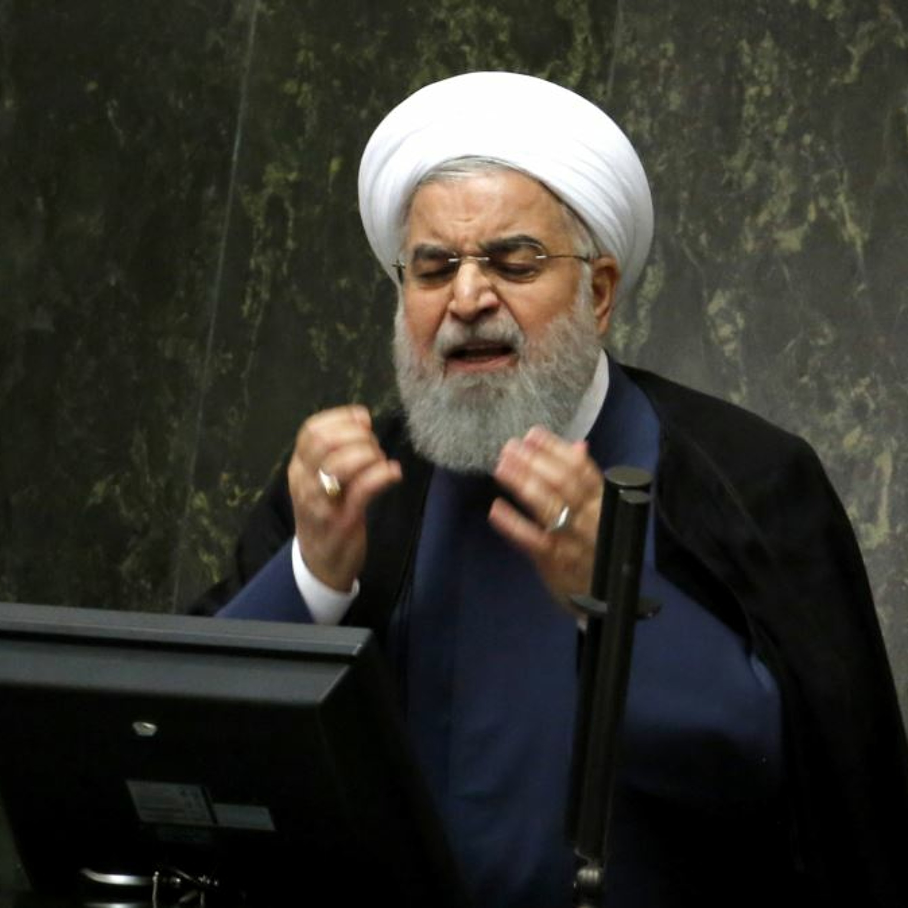 ساعت ششم - پایان آرام روحانی؟