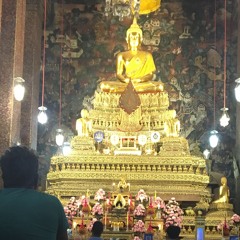 Temple Service in Wat Pho
