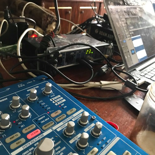 Electribe dubla 1 (Mastered by OzanaVMAT2 @ Bárðr StudioLab)