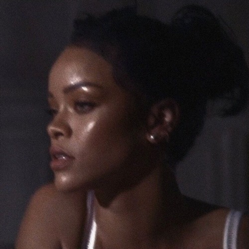 She Just Wanna See Me Right Now