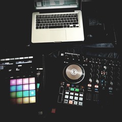 B2L 15.12.12 RnB Playlist mix (new skool 2 old skool) Classics, Remix's & origionals!