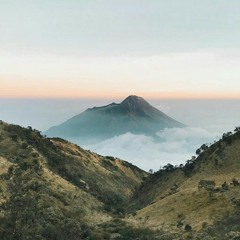 Fiersa Besari - April