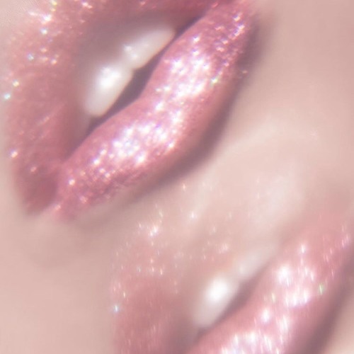 𝙤𝙣𝙚 𝙡𝙤𝙫𝙚 𝙤𝙣𝙚 𝙝𝙤𝙪𝙨𝙚