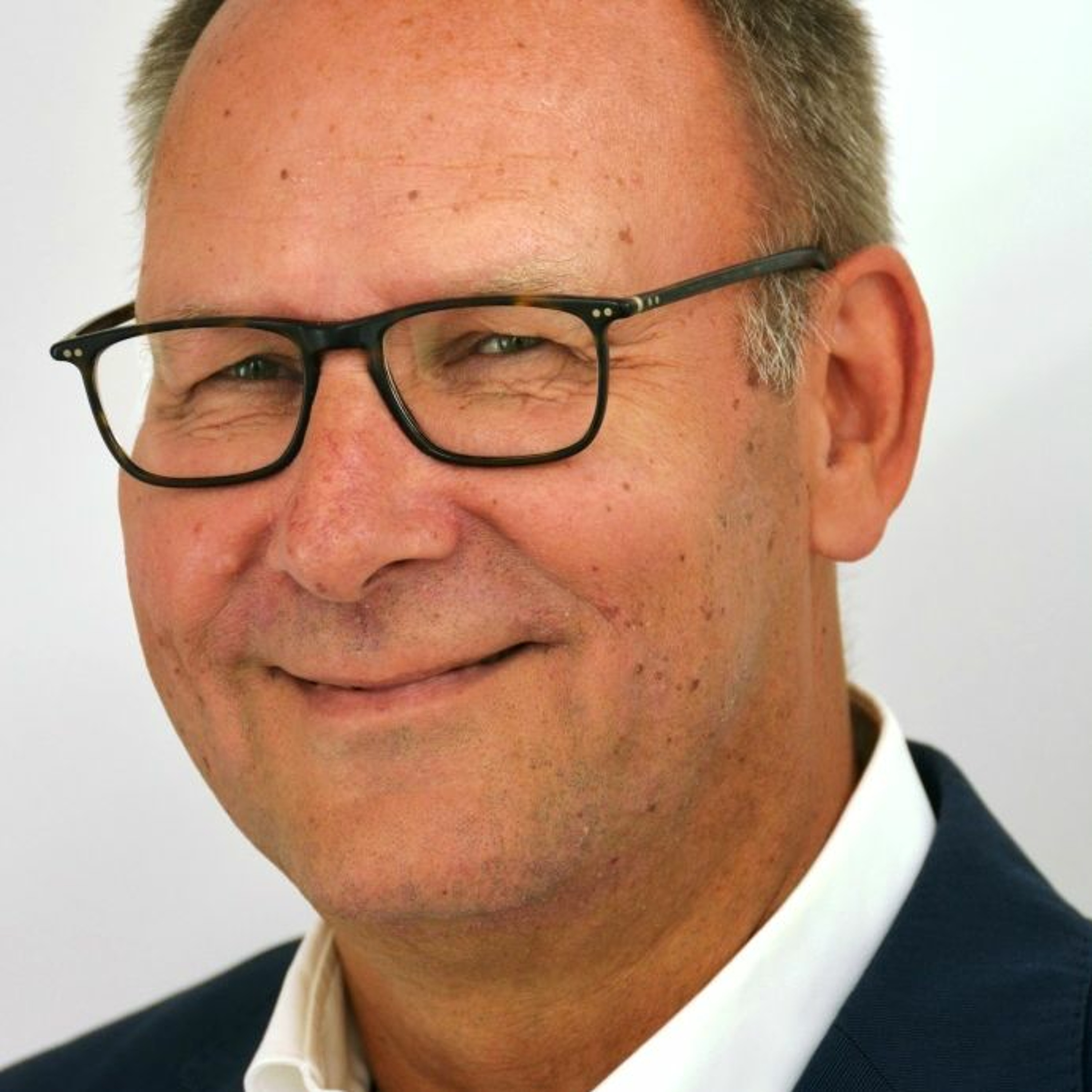 Live from SMM 2018: Radio Holland's Innovative Global Service Network episode artwork