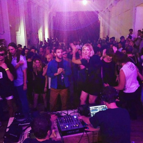 Listen to playlists featuring DJ Set Resident Advisor 24/7 Milan