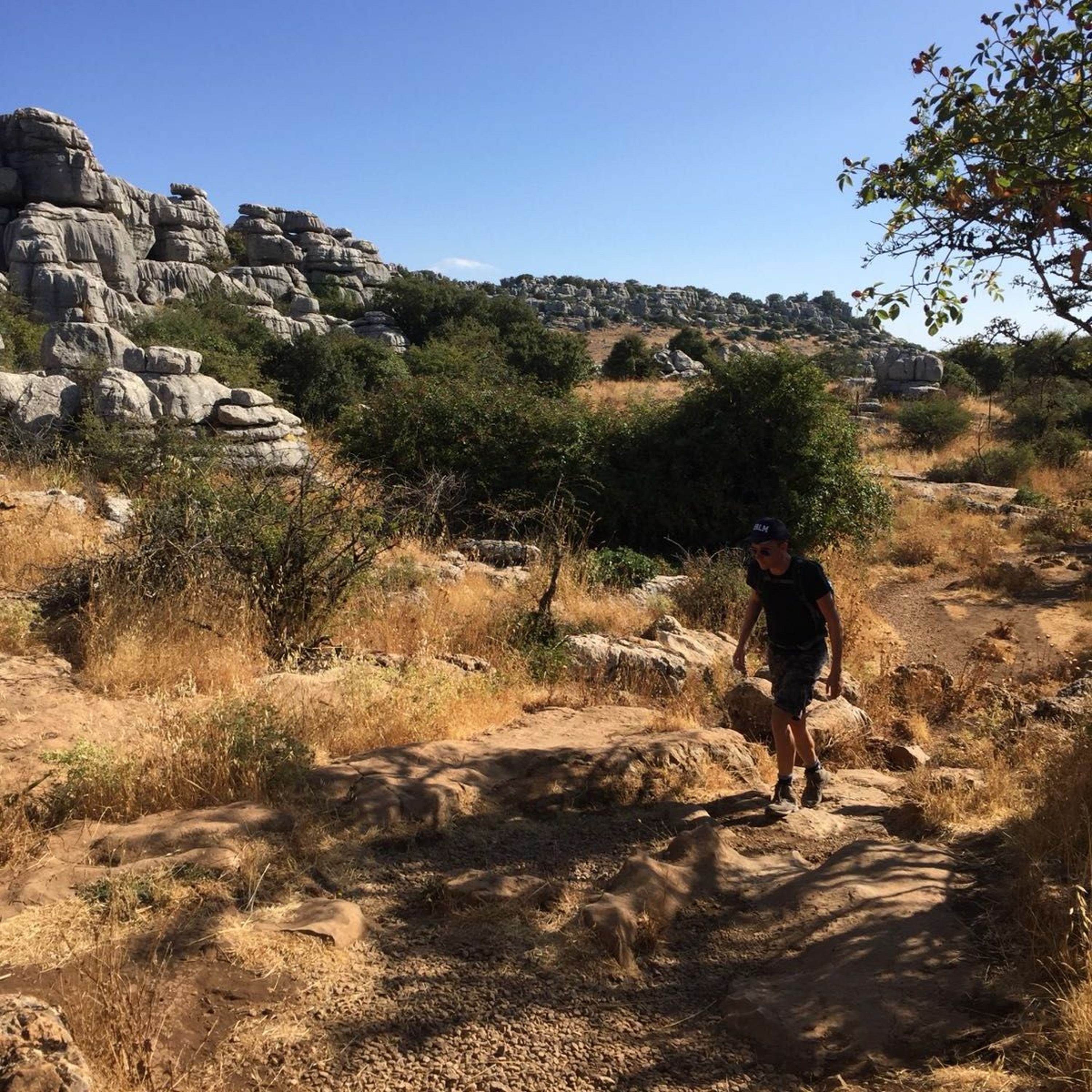 Er is meer tussen die hard hiking en bejaard wandelen