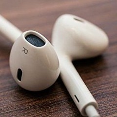 إن الحياة قليلة لذاتها