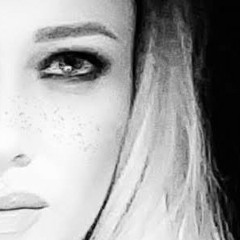 Eksel - Plush Kumfert (ft. Leigha Shaker)