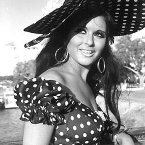 أغنية اورنچ فاكر زمان غناء أنغام ومحمد الشرنوبي