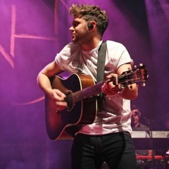 Niall Horan singing New York State Of Mind, sep 12th 2018