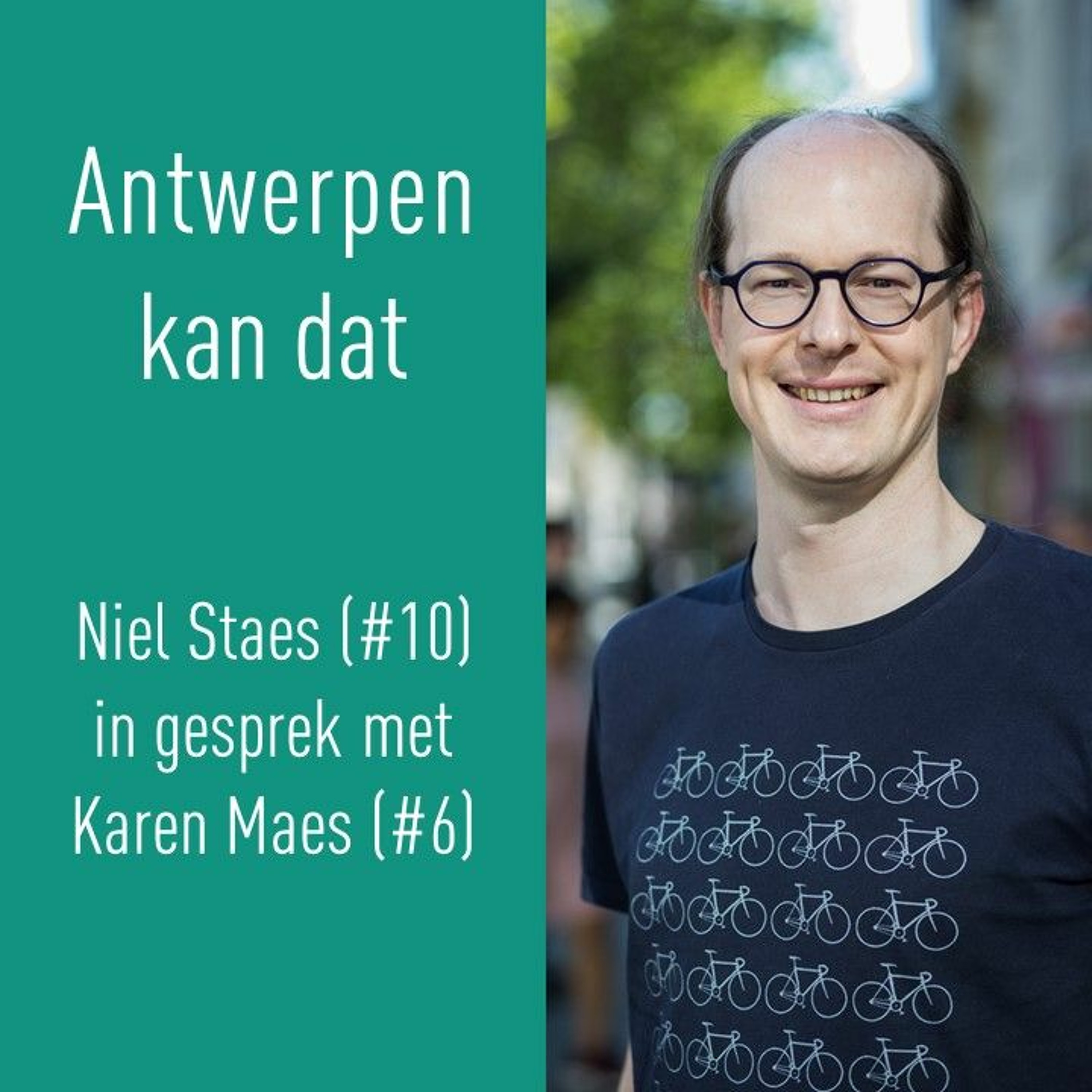 Niel Staes (#10) in gesprek met Karen Maes (#6)