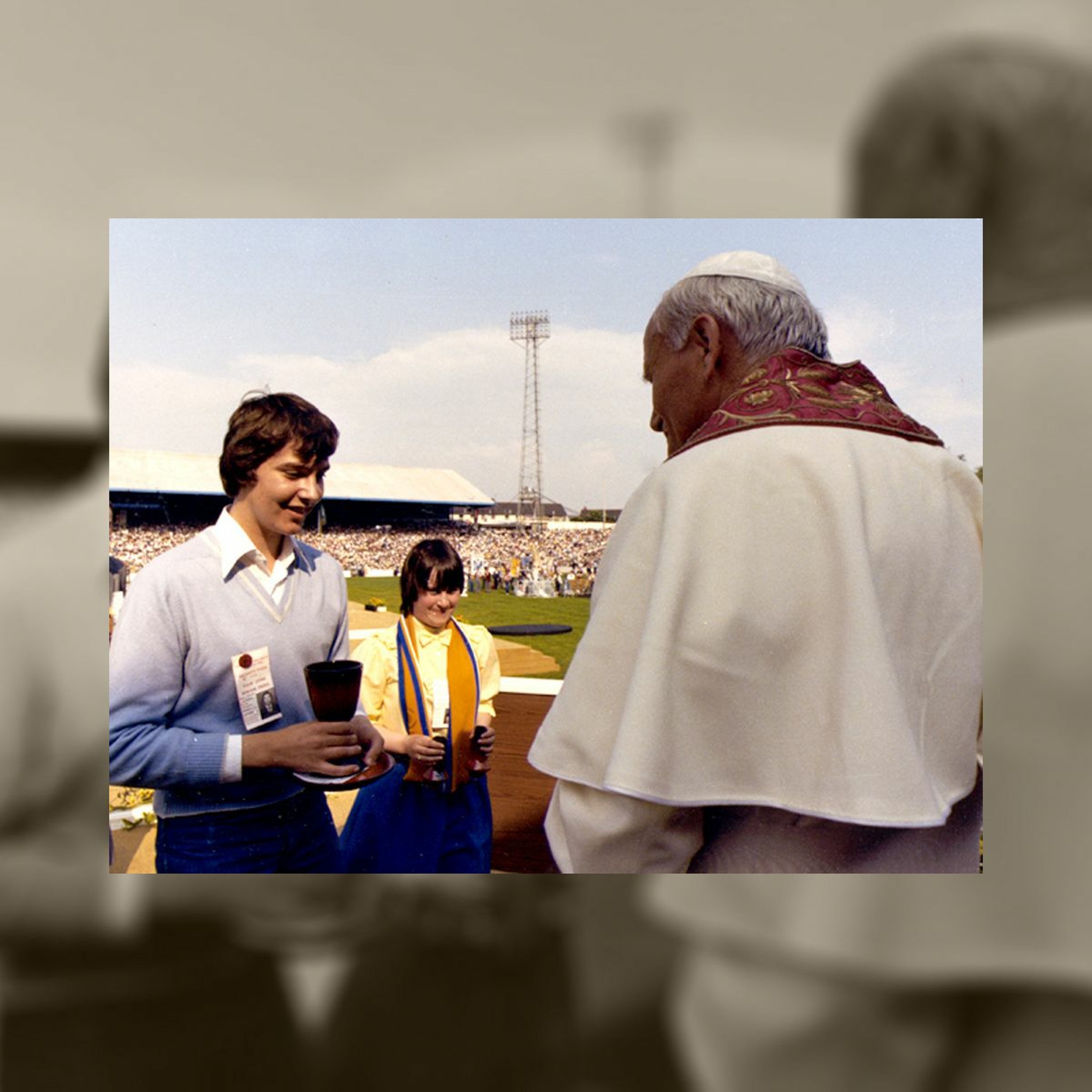 Welcome in the Hillside is sung for Pope John Paul II in Cardiff in 1982 episode artwork