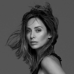 Natalie Imbruglia - Out Of Time (Blur Cover)