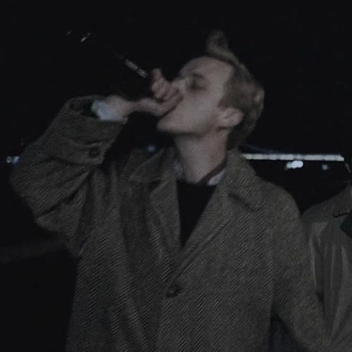 𝒊 𝒓𝒆𝒂𝒍𝒍𝒚 𝒔𝒉𝒐𝒖𝒍𝒅𝒏'𝒕 𝒔𝒕𝒂𝒚