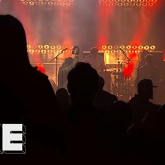 Liam Gallagher plays 'Cigarettes & Alcohol' live | VO5 NME Awards 2018