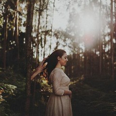 لا ناسَ حولي إذا ما كنتَ في الناسِ ميسون السويدان إلقاء أماني الرويلي